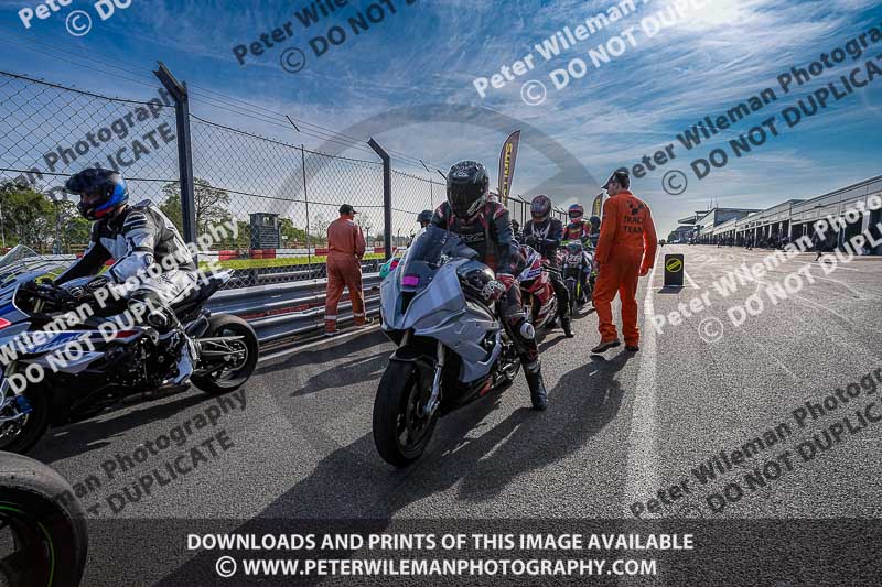 donington no limits trackday;donington park photographs;donington trackday photographs;no limits trackdays;peter wileman photography;trackday digital images;trackday photos
